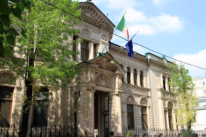 Список доверенных адвокатов Консульства Италии в Москве