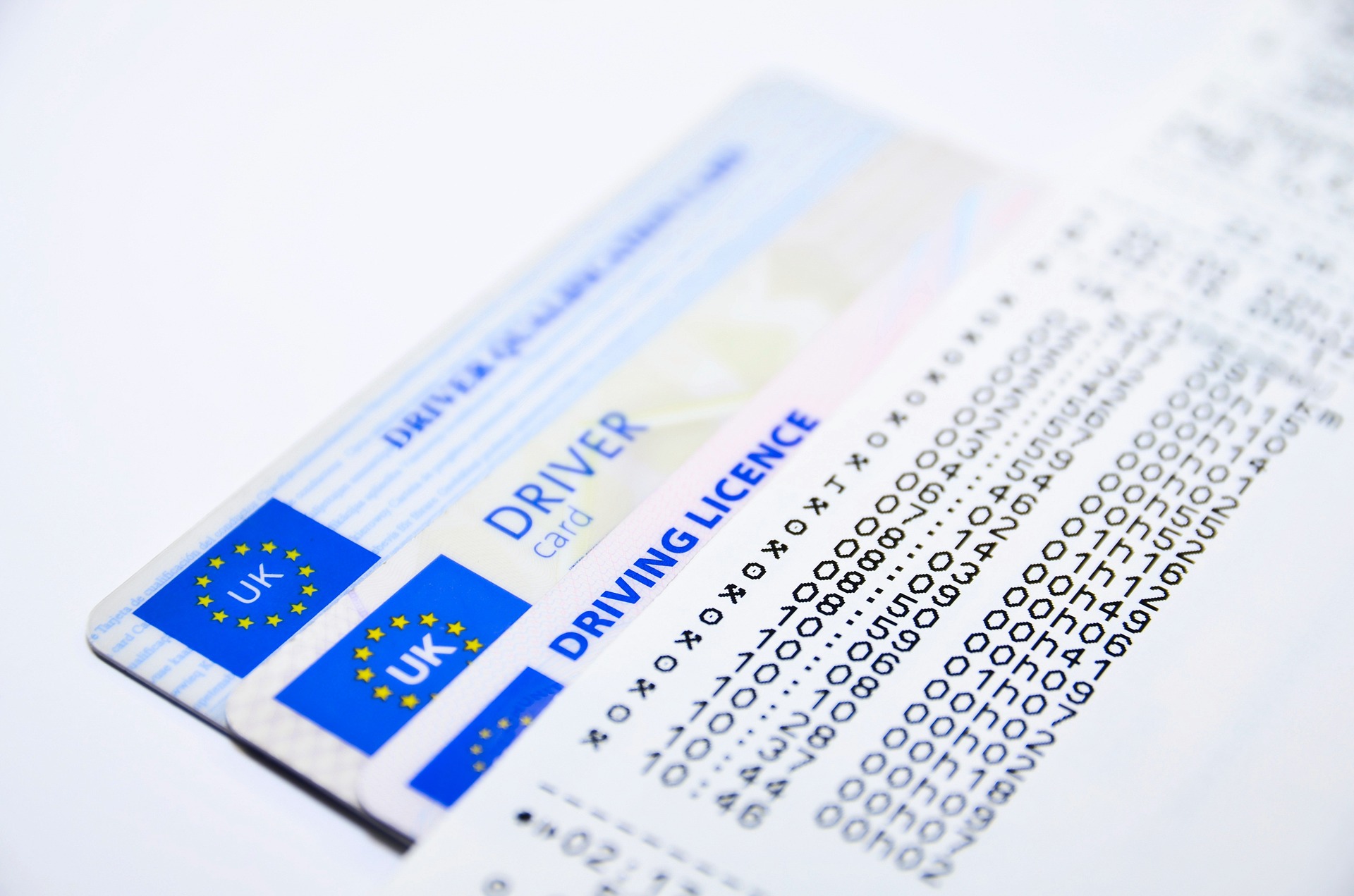 Легализация документов, в том числе водительского удостоверения, в России